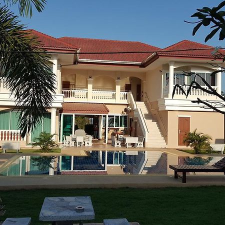 Nong Prue East Shore Pattaya Resort מראה חיצוני תמונה